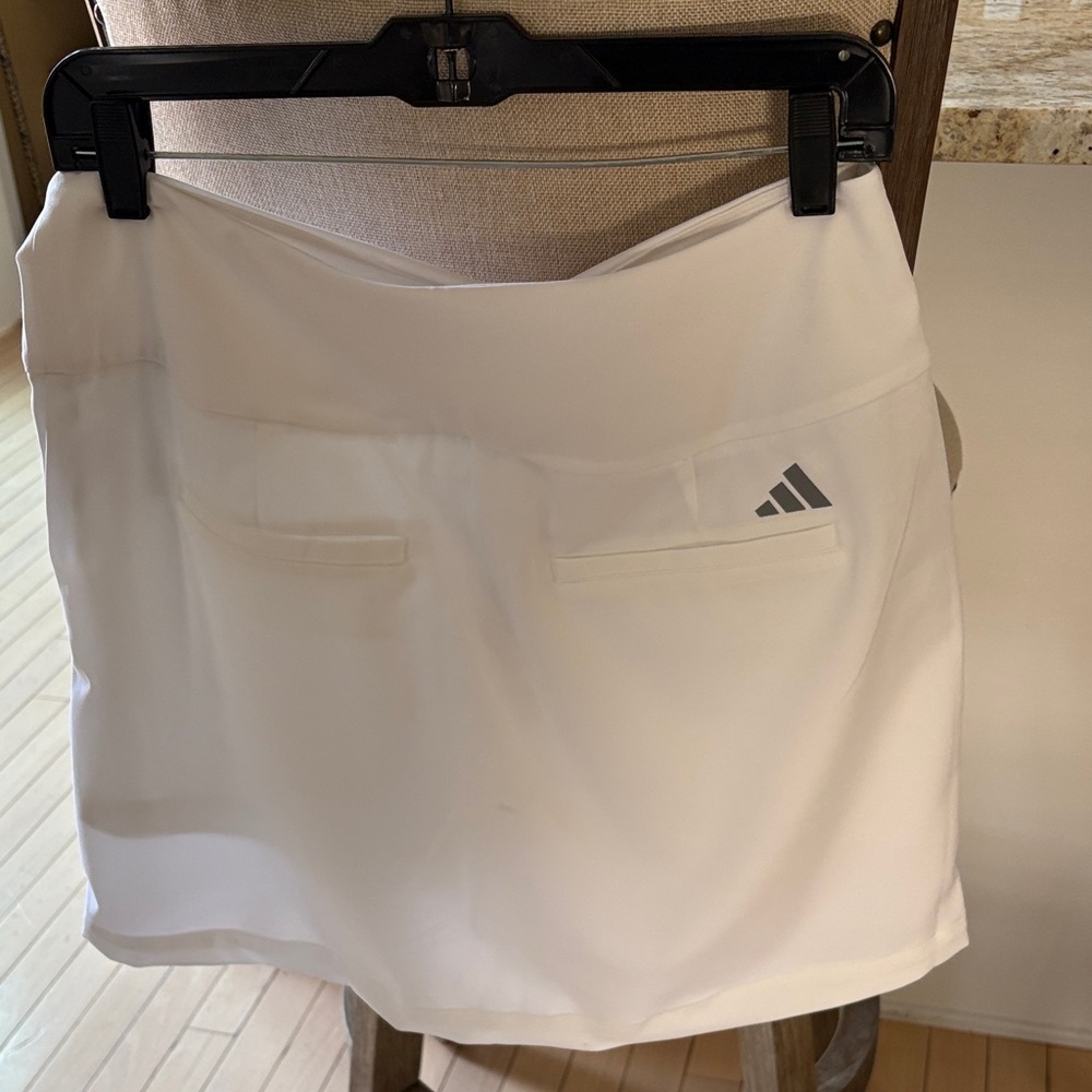 NWT Adidas Women's White Golf Skort - Picture 3 of 4
